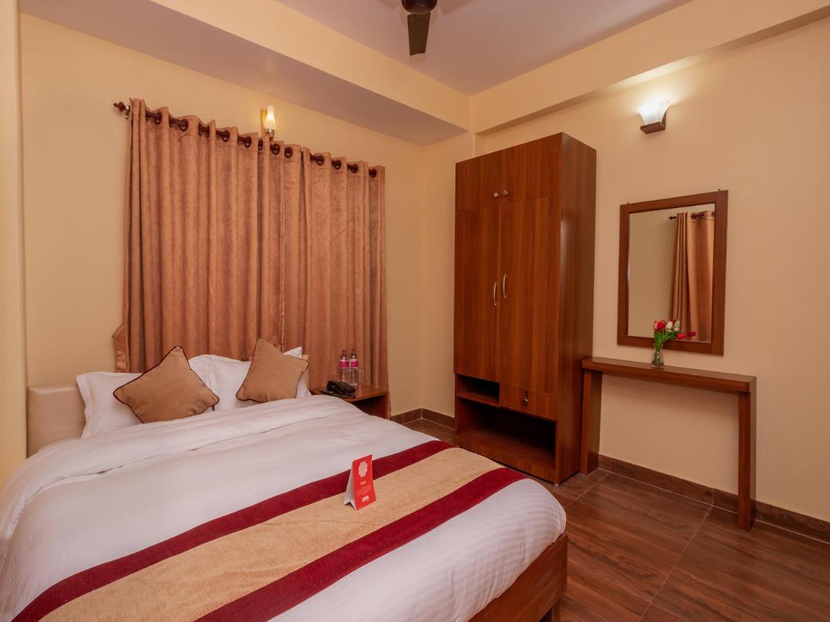 Oyo 253 Hotel Pinnacle Pokhara Exterior foto